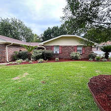 Refresh-Your-Landscape-with-Professional-Mulch-Installation-Shalimar-FL 1